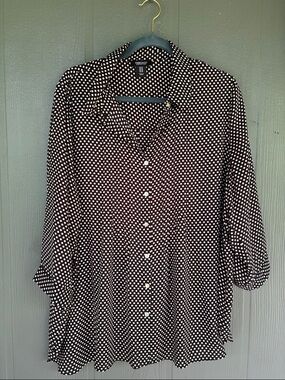 Jones & Co. Black with White Polka Dot Button-Front Blouse